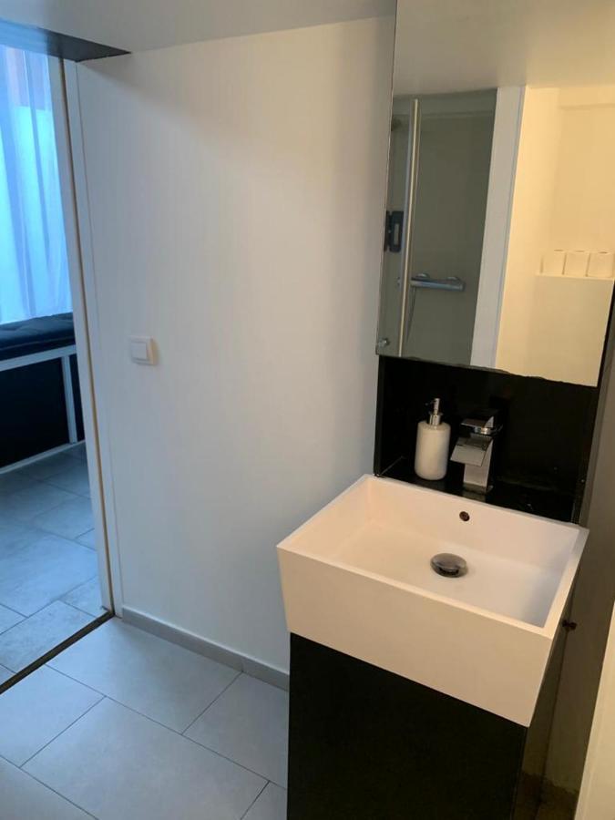 Spacious Bright Split Level Flat In The Fashionable Marais Apartment Paris Ngoại thất bức ảnh